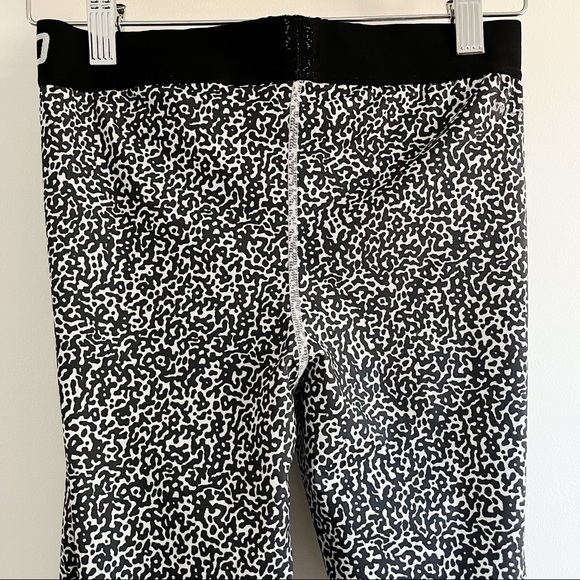Nike Pro Mezzo Print Women’s Running Tights Black White Leggings Pattern Small - Picture 7 of 9